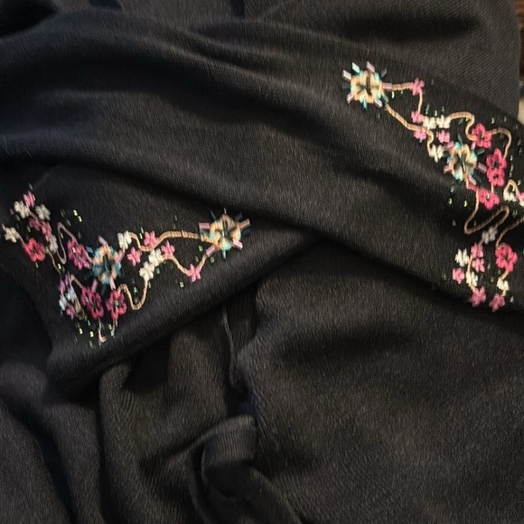 Vintage 100% Silk long cardigan with beaded embroidered cuffs on sleeves Medium - Picture 3 of 5